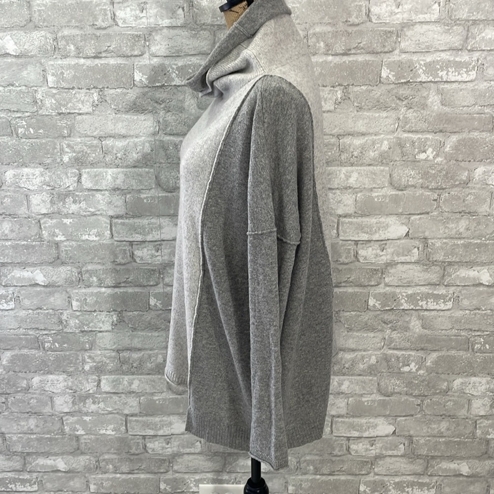 Mantovani Studio Colorblock Cashmere Wool Cowlneck Sweater - Picture 2 of 6